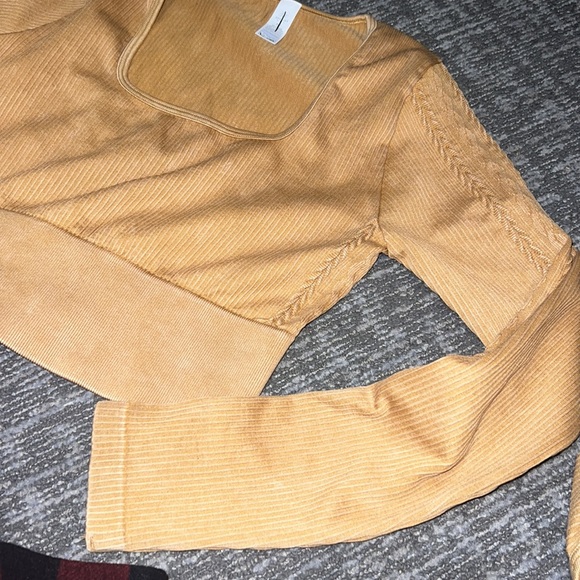 Aerie seamless long sleeve crop top - Picture 3 of 4